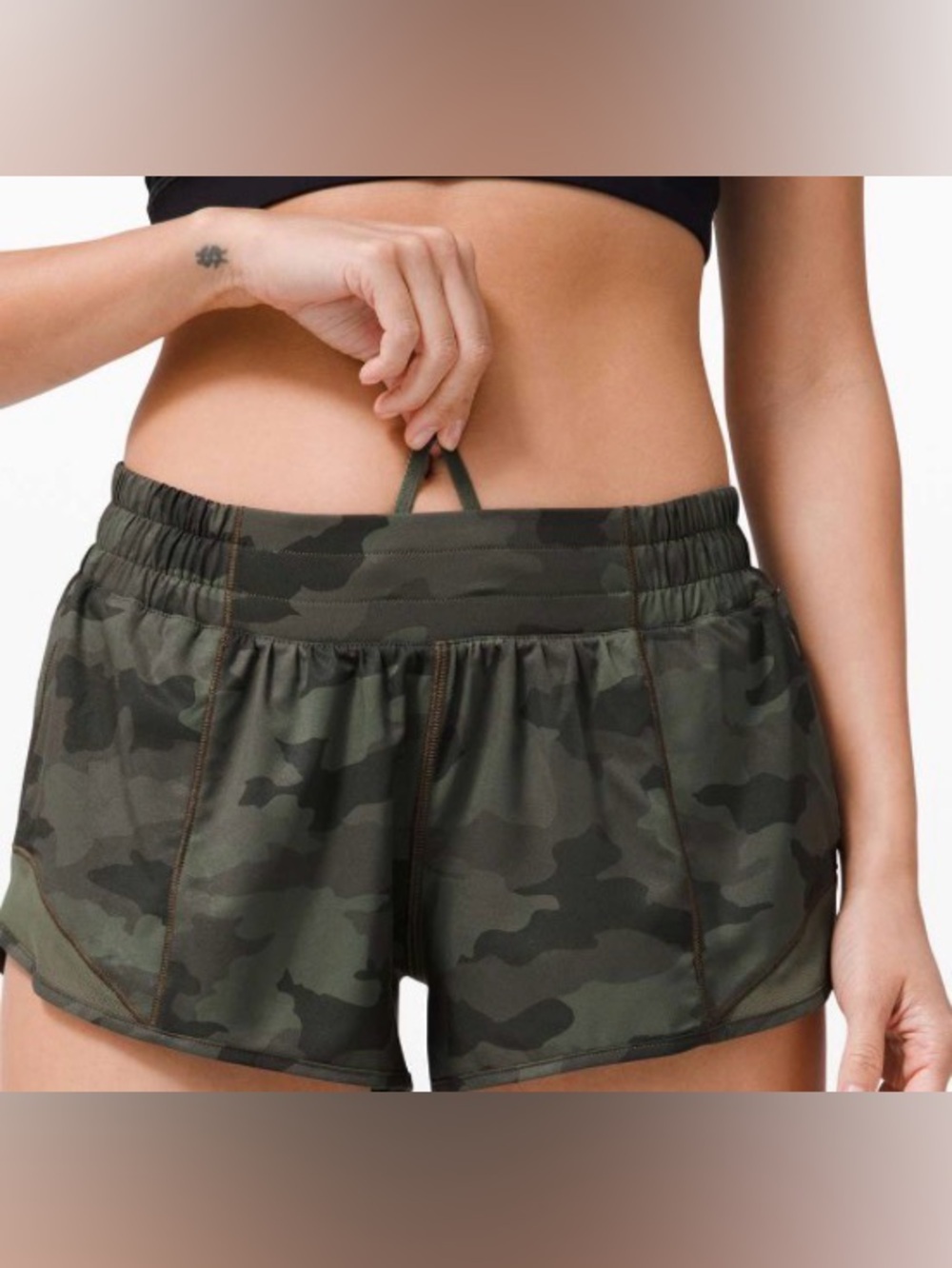 NWOT Lululemon Hotty Hot Short II *2.5" in Heritage 365 Camo Green Twill Multi